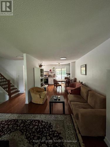 UPPER - 278 WARATAH AVENUE , Newmarket, Ontario L3Y 5J2 3