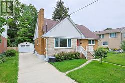 237 Essex STREET Unit# Lower Sarnia, ON N7T 4S3
