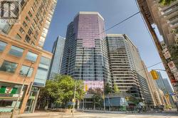 511 - 1001 BAY STREET  Toronto, ON M5S 3A6