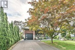 16 SQUIRES AVENUE Toronto, ON M4B 2R3