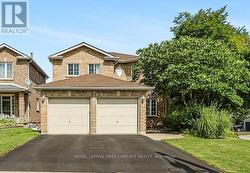 1 BROWN WOOD DRIVE  Barrie, ON L4M 6N4
