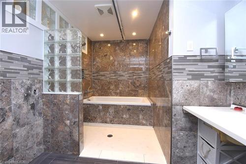 949 Upper Paradise Road, Hamilton, ON 