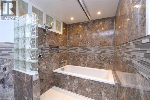 949 Upper Paradise Road, Hamilton, ON 
