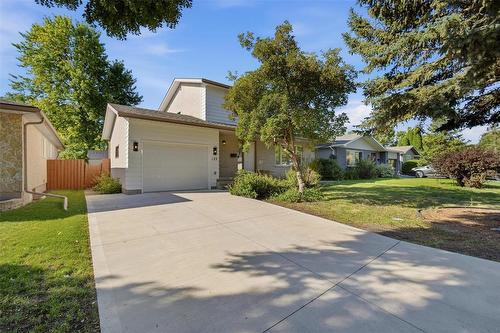 Be sure to watch the video tour! - 122 Costello Drive, Winnipeg, MB 