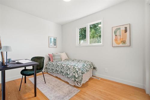 Bedroom - 122 Costello Drive, Winnipeg, MB 