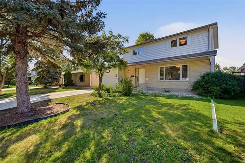 122 Costello Drive, Winnipeg, MB 