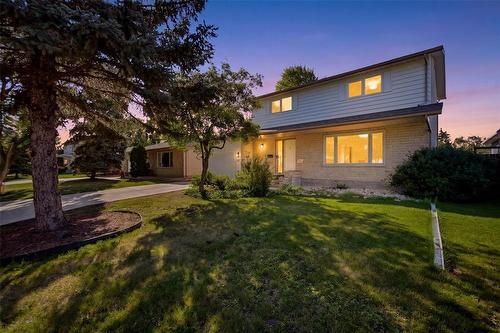 122 Costello Drive, Winnipeg, MB 