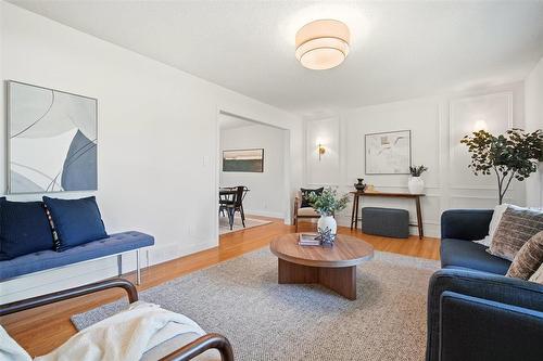 Living Room - 122 Costello Drive, Winnipeg, MB 