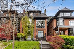 28 ROXBOROUGH STREET W  Toronto, ON M5R 1T8