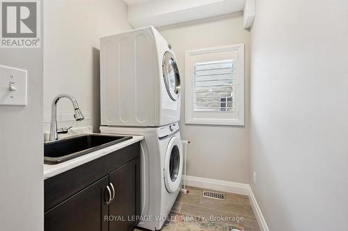 941 Eden Oak Court, Kitchener, ON 