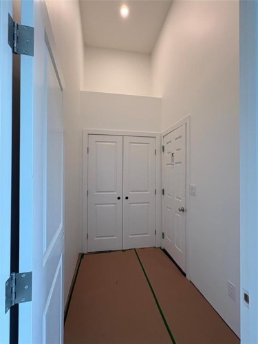 Entrance closet / Mud room - 9 La Petite River Drive, Lorette, MB 