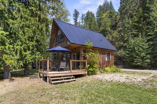 13165 3A Highway, Boswell, BC 
