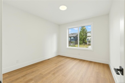 #101-2302 Arbot Rd, Nanaimo, BC 