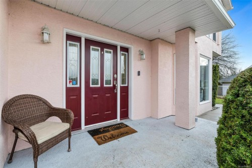 6111 Denali Dr, Duncan, BC 