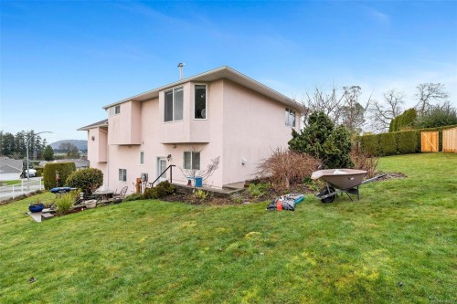 6111 Denali Dr, Duncan, BC 