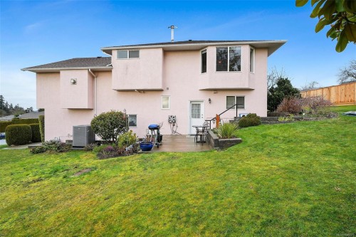 6111 Denali Dr, Duncan, BC 