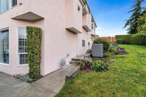 6111 Denali Dr, Duncan, BC 