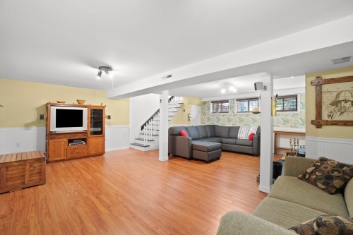 Family Room - 19 Rue Denis, Repentigny (Repentigny), QC 