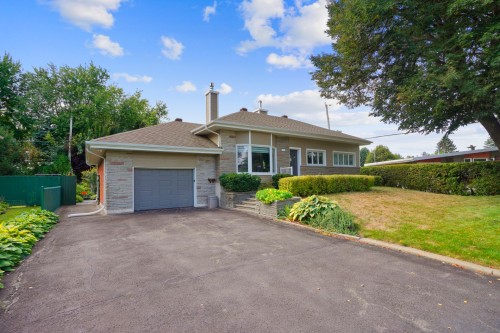 Parking - 19 Rue Denis, Repentigny (Repentigny), QC 