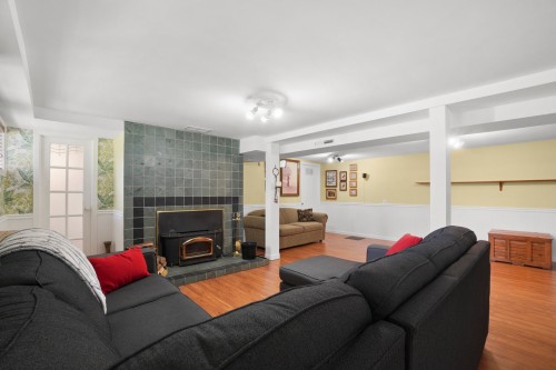 Family Room - 19 Rue Denis, Repentigny (Repentigny), QC 
