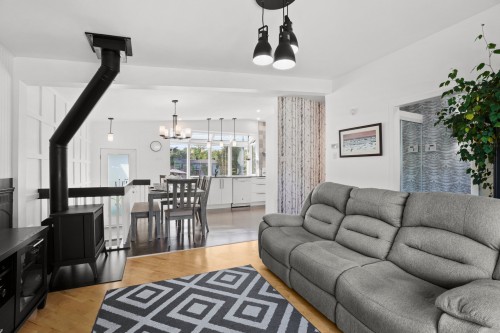Living Room - 19 Rue Denis, Repentigny (Repentigny), QC 