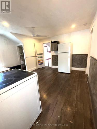 3 - 6165 BARKER STREET , Niagara Falls (Dorchester), Ontario L2G 1Y5 4