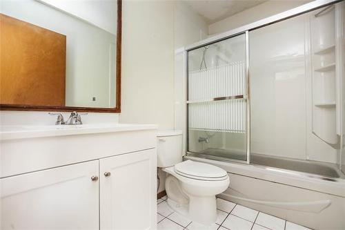 127 Dobrinsky Dr, Winnipeg, MB 