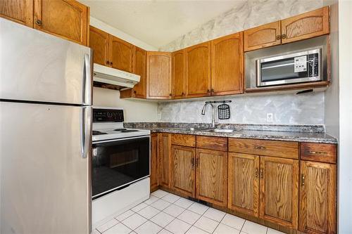 127 Dobrinsky Dr, Winnipeg, MB 