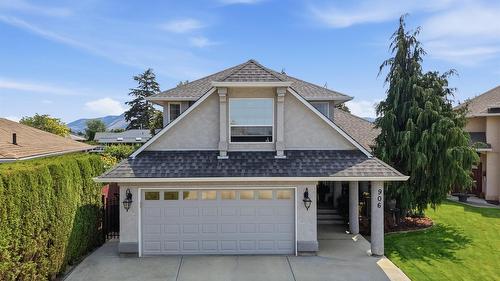 906 Invermere Court  Kamloops, BC V2B 7T4