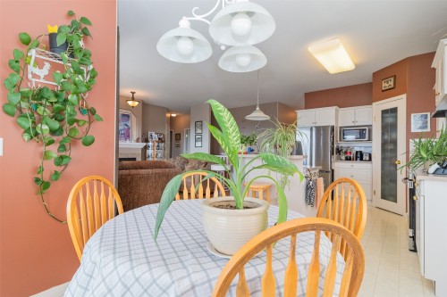 843 Lone Pine Drive, Kelowna, BC 