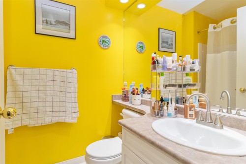 843 Lone Pine Drive, Kelowna, BC 