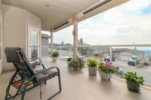 843 Lone Pine Drive, Kelowna, BC 