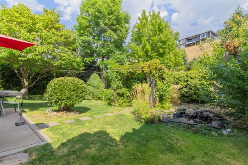 843 Lone Pine Drive, Kelowna, BC 