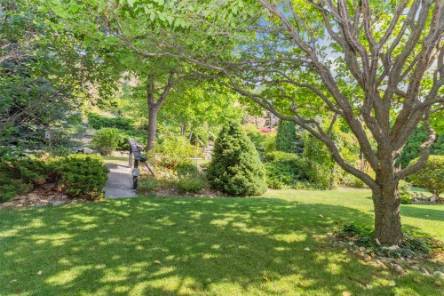 843 Lone Pine Drive, Kelowna, BC 