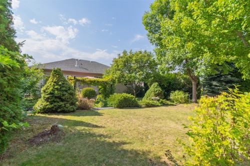 843 Lone Pine Drive, Kelowna, BC 