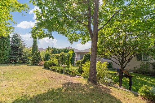 843 Lone Pine Drive, Kelowna, BC 