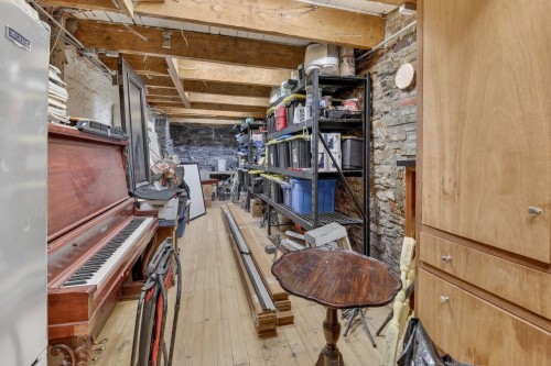 Workshop - 2127Z Rue St-Urbain, Montréal (Ville-Marie), QC 