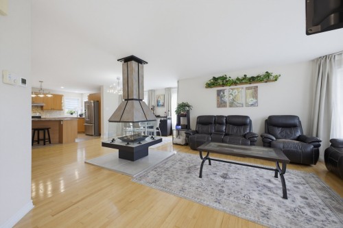 Living Room - 108 Ch. Du Bas-De-La-Rivière, Rigaud, QC 
