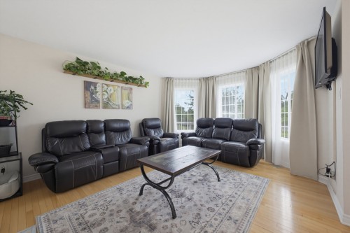 Living Room - 108 Ch. Du Bas-De-La-Rivière, Rigaud, QC 