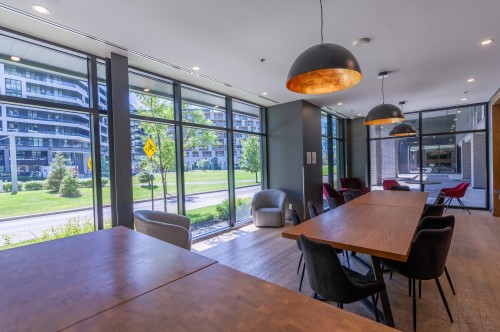 Salle communautaire - 803-5505 Boul. Du Quartier, Brossard, QC 