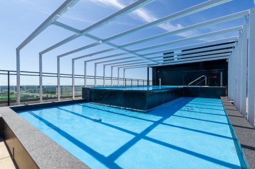 Piscine - 803-5505 Boul. Du Quartier, Brossard, QC 