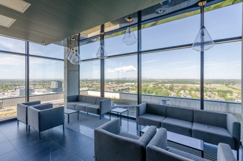 Salle communautaire - 803-5505 Boul. Du Quartier, Brossard, QC 