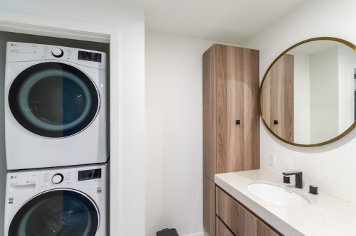 Salle de bains - 803-5505 Boul. Du Quartier, Brossard, QC 