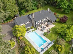 6434 Woodgrove Way  Duncan, BC V9L 5R4