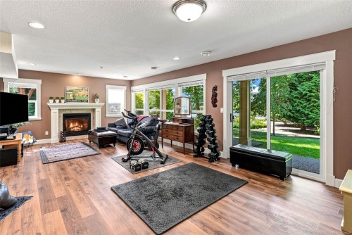 5790 Garnet Pl, Nanaimo, BC 