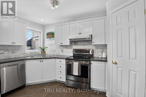 Kitchen with Stainless Appliances - 57 Golflinks Drive, Ottawa, ON 