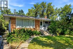 1722 Macpherson AVENUE  Regina, SK S4S 4C9