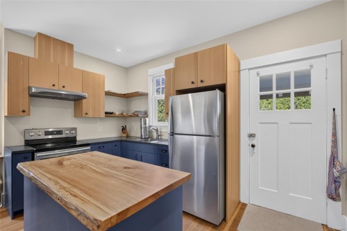 307 3Rd St, Courtenay, BC 