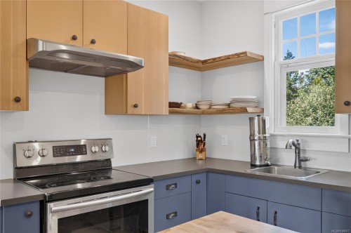 307 3Rd St, Courtenay, BC 