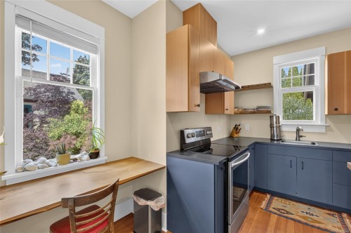 307 3Rd St, Courtenay, BC 